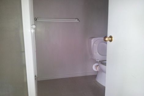 Photo of property in 2/559 East Coast Road, Browns Bay, Auckland, 0630