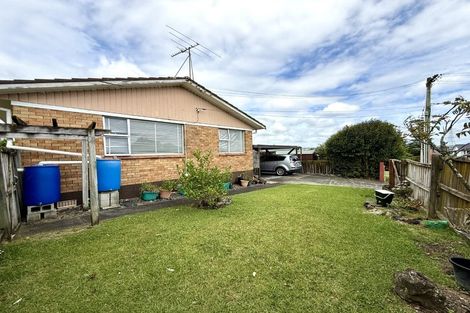 Photo of property in 1/62 Vera Road, Te Atatu South, Auckland, 0610
