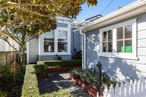 Photo of property in 24 Garfield Street, Brooklyn, Wellington, 6021