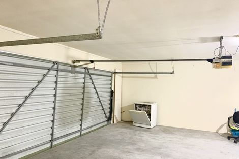 Photo of property in 5 Millstream Drive, Henderson, Auckland, 0610