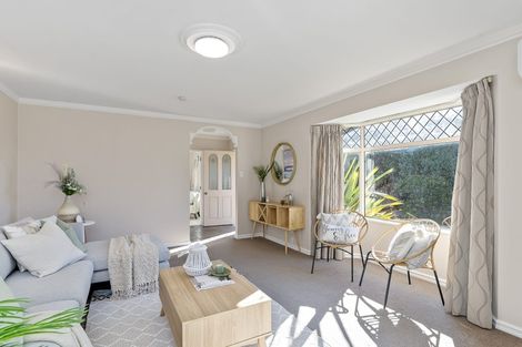 Photo of property in 10 Tiromoana Road, Raumati South, Paraparaumu, 5032