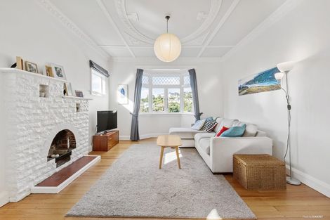 Photo of property in 54b Severn Street, Island Bay, Wellington, 6023