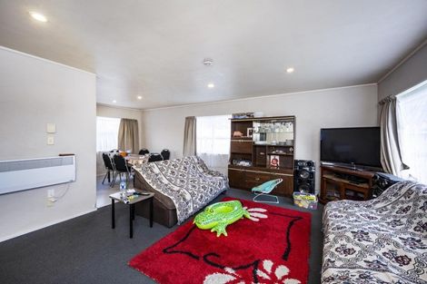 Photo of property in 107 Crawford Avenue, Mangere Bridge, Auckland, 2022