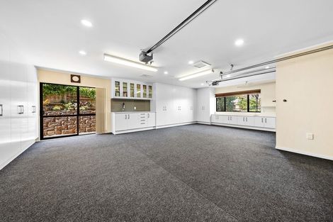 Photo of property in 4 Bejoy Rise, East Tamaki Heights, Auckland, 2016