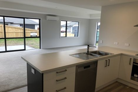 Photo of property in 14 Feltham Street, Hunterville, 4730