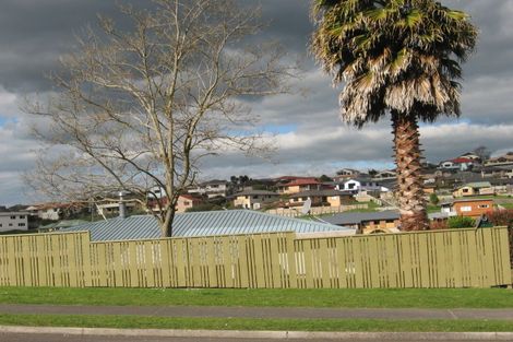 Photo of property in 14 Resolution Road, Welcome Bay, Tauranga, 3112