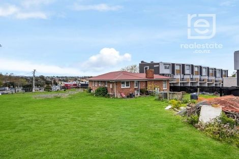 Photo of property in 40 Rankin Avenue, New Lynn, Auckland, 0600