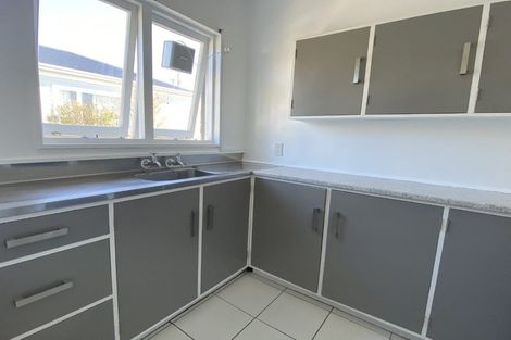 Photo of property in Bryon Court Flats, 25 Apuka Street, Brooklyn, Wellington, 6021