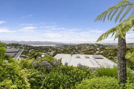 Photo of property in 54 Baroda Street, Khandallah, Wellington, 6035