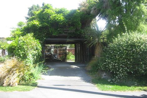 Photo of property in 12 Martin Avenue, Beckenham, Christchurch, 8023