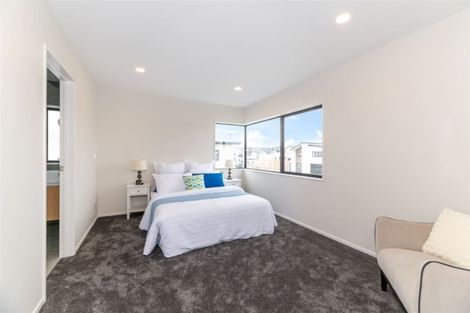 Photo of property in 25 Craigs Way, Hobsonville, Auckland, 0616