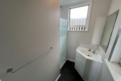 Photo of property in 62 Kelburn Parade, Kelburn, Wellington, 6012