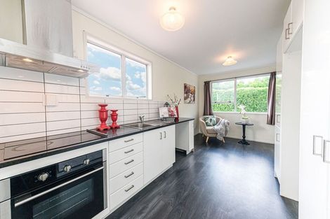 Photo of property in 62 Pukeroa Place, Papakura, 2110