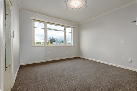 Photo of property in 51 Wood Street, Takaro, Palmerston North, 4410