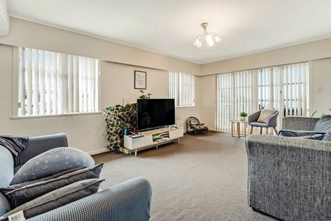 Photo of property in 43 Orams Road, Hillpark, Auckland, 2102