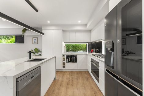 Photo of property in 10a Surville Place, Mairangi Bay, Auckland, 0630