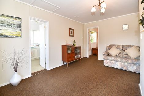 Photo of property in 20a Tindalls Bay Road, Tindalls Beach, Whangaparaoa, 0930