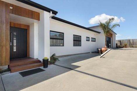 Photo of property in 33 Benmore Crescent, Pyes Pa, Tauranga, 3112