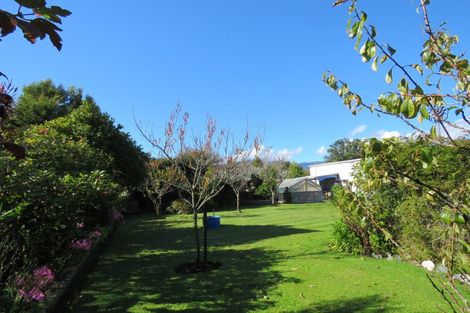 Photo of property in 19 Kew Road, Westport, 7825