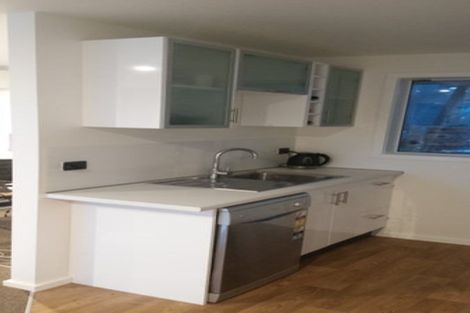 Photo of property in 104b Glanmire Road, Newlands, Wellington, 6037