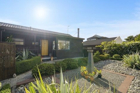 Photo of property in 5 Pendeen Place, Camborne, Porirua, 5026