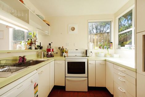 Photo of property in 16 Plymouth Street, Karori, Wellington, 6012