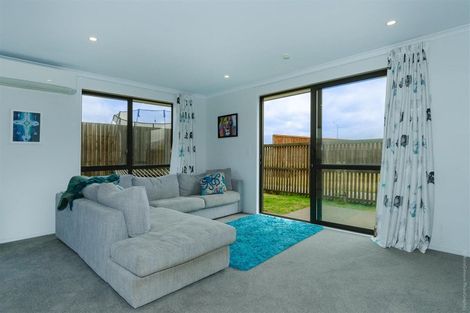 Photo of property in 17 Eric Melrose Lane, Halswell, Christchurch, 8025