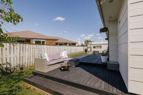 Photo of property in 21 Peppertree Glade, Kelvin Grove, Palmerston North, 4414