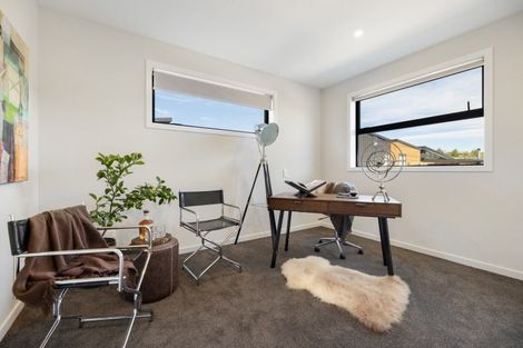 Photo of property in 34 Kirimoko Crescent, Wanaka, 9305