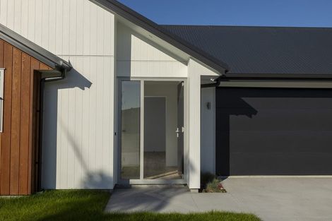 Photo of property in 2 Entelea Close, Papamoa Beach, Papamoa, 3118