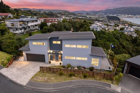 Photo of property in 5 Seascape View, Paremata, Porirua, 5024