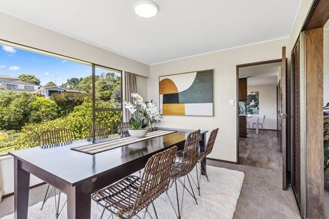 Photo of property in 19 Greyfriars Crescent, Tawa, Wellington, 5028