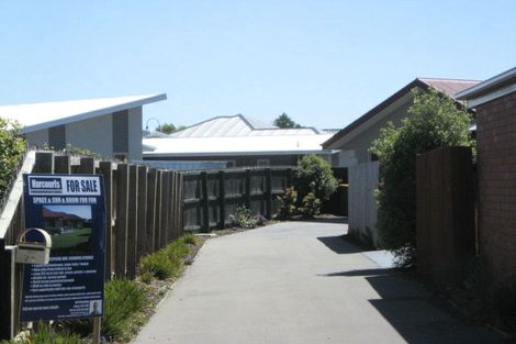 Photo of property in 73 Coolspring Way, Redwood, Christchurch, 8051