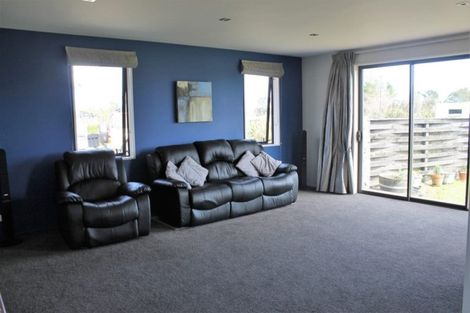 Photo of property in 22 Snodgrass Road, Westport, 7892