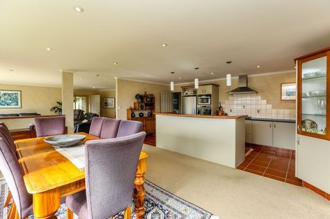 Photo of property in 1 Orlando Close, Frankleigh Park, New Plymouth, 4310