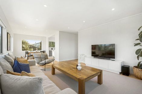 Photo of property in 8/118 Vauxhall Road, Narrow Neck, Auckland, 0624