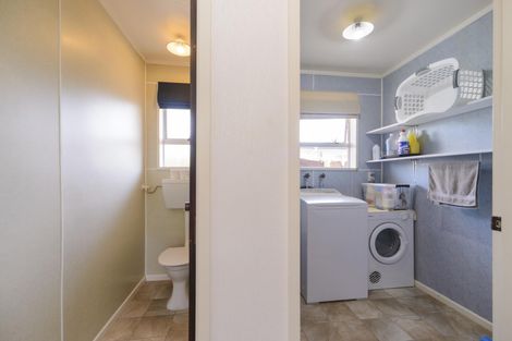 Photo of property in 29a Raglan Avenue, Cloverlea, Palmerston North, 4412