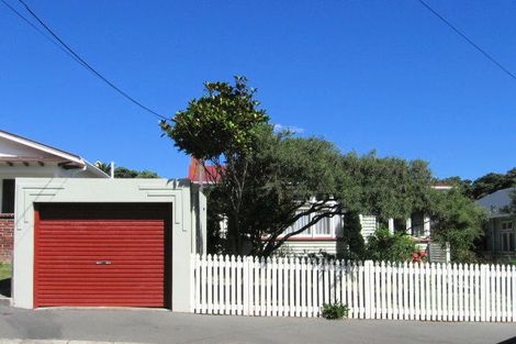 Photo of property in 7 Mersey Street, Island Bay, Wellington, 6023