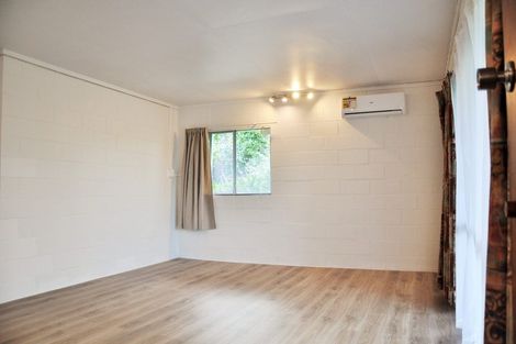Photo of property in 21 Rosewarne Crescent, Glendene, Auckland, 0602