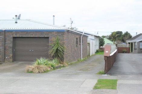 Photo of property in 19 Ropiha Street, Fitzroy, New Plymouth, 4312