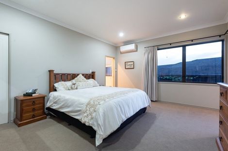 Photo of property in 2 Crater Close, Pyes Pa, Tauranga, 3112