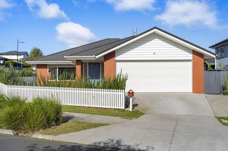 Photo of property in 1 Cooperage Avenue, Kumeu, 0810