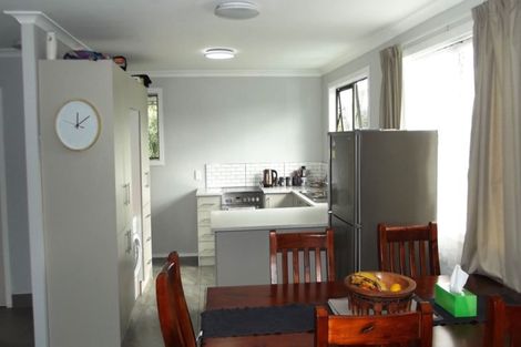 Photo of property in 71 Chichester Drive, Rosehill, Papakura, 2113