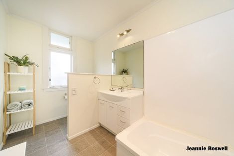 Photo of property in 22 Matipo Street, Takaro, Palmerston North, 4410