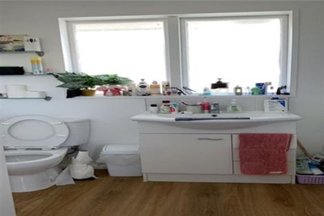 Photo of property in 7 Hueglow Rise, West Harbour, Auckland, 0618