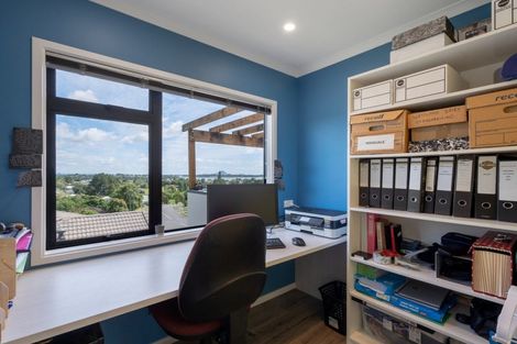 Photo of property in 42 Oteki Park Drive, Welcome Bay, Tauranga, 3112