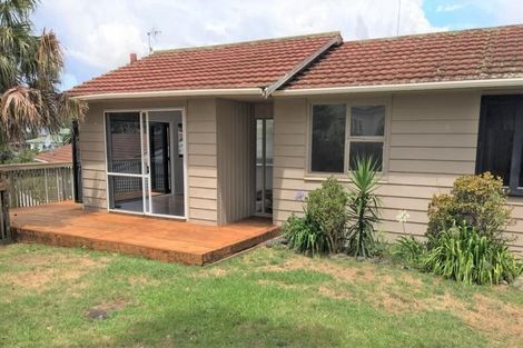 Photo of property in 69a Totara Road, Te Atatu Peninsula, Auckland, 0610