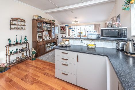 Photo of property in 27 Miro Street, Castlecliff, Whanganui, 4501