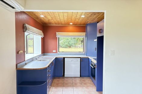 Photo of property in 412 Taupaki Road, Kumeu, 0892