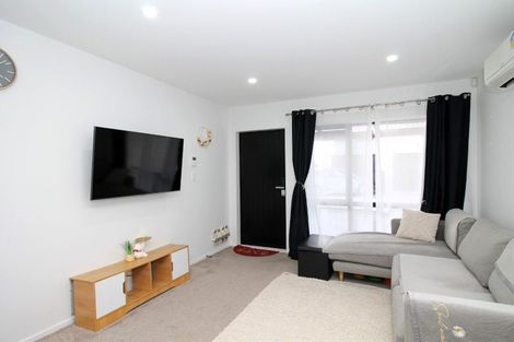 Photo of property in 12a Bliss Court, Takanini, 2110